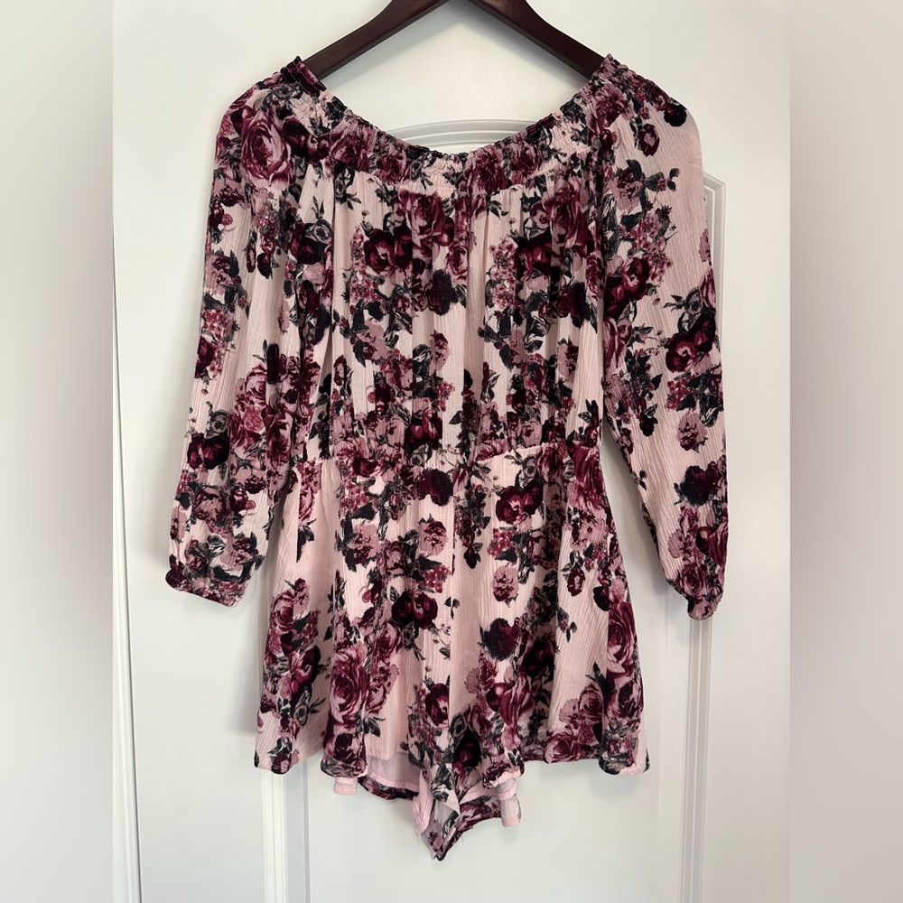 Floral Gianni Bini off the shoulder romper, size xs